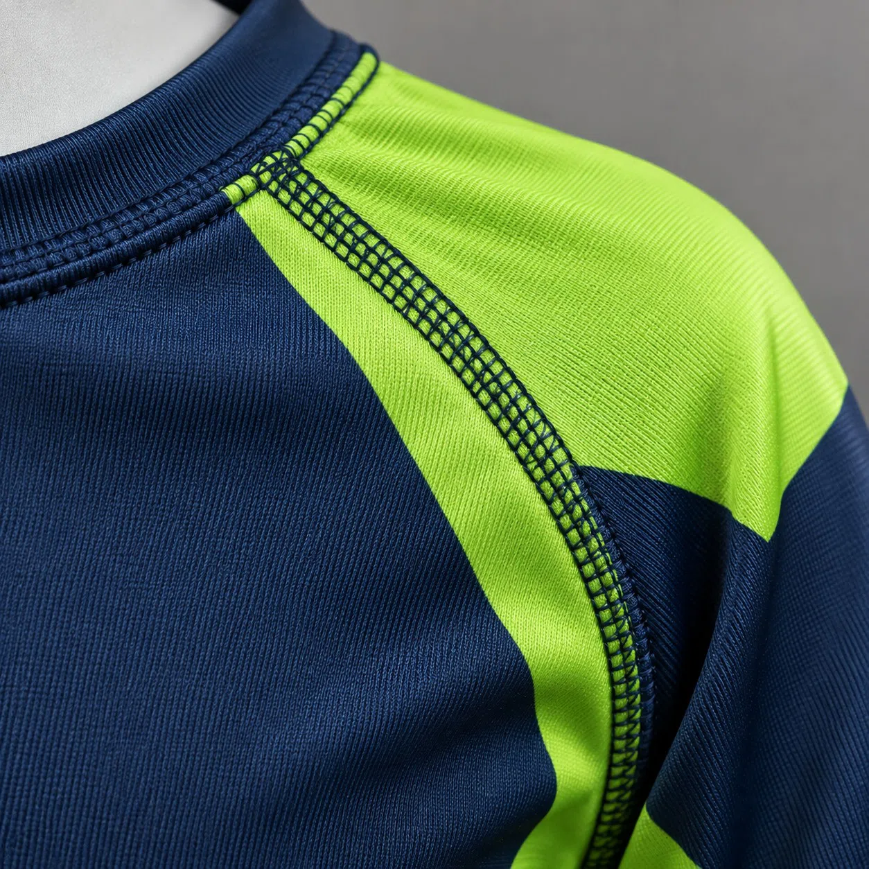 Kids rash guard product photo 04
